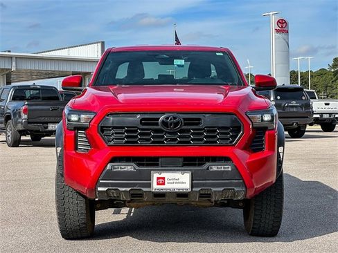 Used 2024 Toyota Tacoma TRD Off-Road image 3
