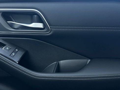 New 2026 Nissan Rogue Platinum image 21