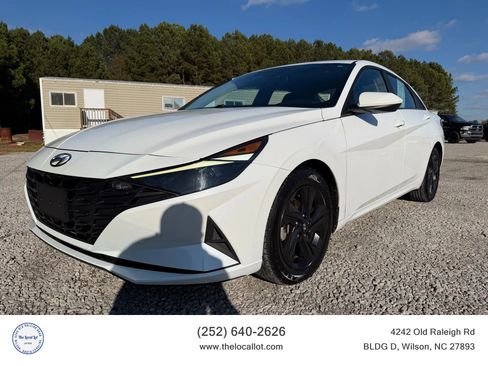 Used 2021 Hyundai Elantra SEL image 1