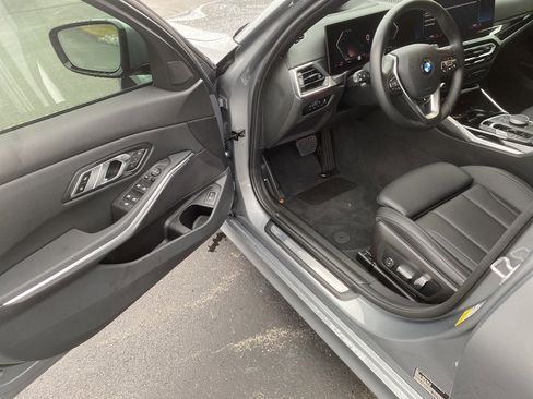 Used 2023 BMW 330i Sedan w/ Premium Package image 10