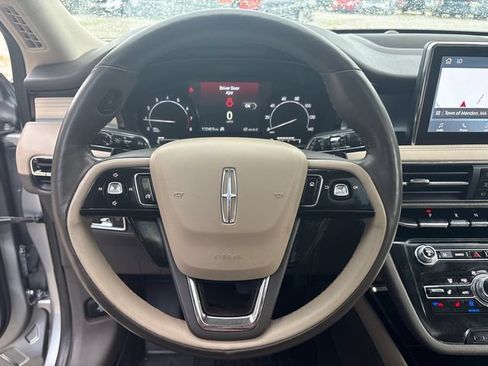 Used 2022 Lincoln Corsair AWD w/ Premium Package image 26