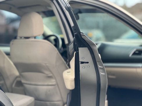 Used 2017 Subaru Legacy 2.5i Premium image 5