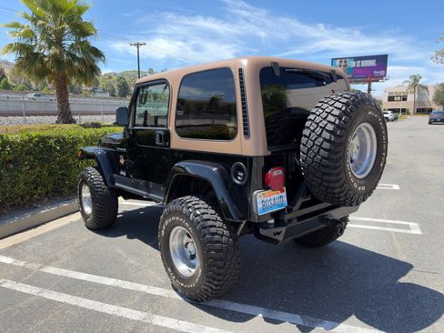 Used 2002 Jeep Wrangler Sahara AWD/4WD image 7