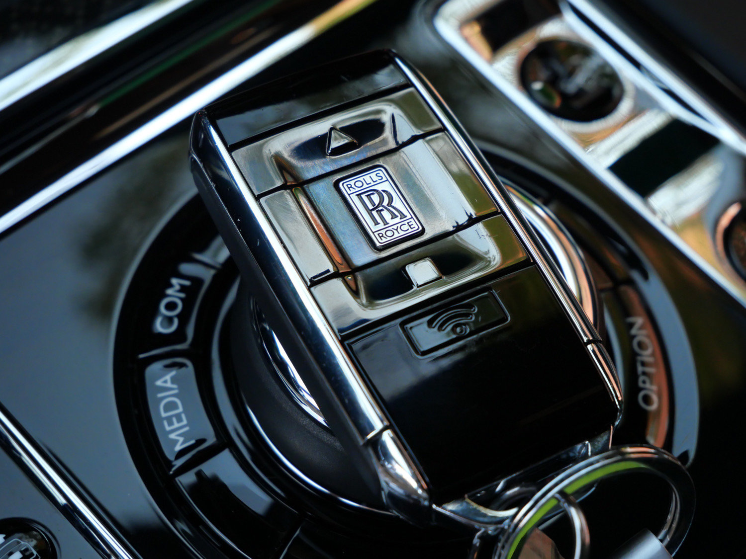 Certified 2023 Rolls-Royce Cullinan Black Badge w/ Leather Finishing Pack AWD/4WD image 37