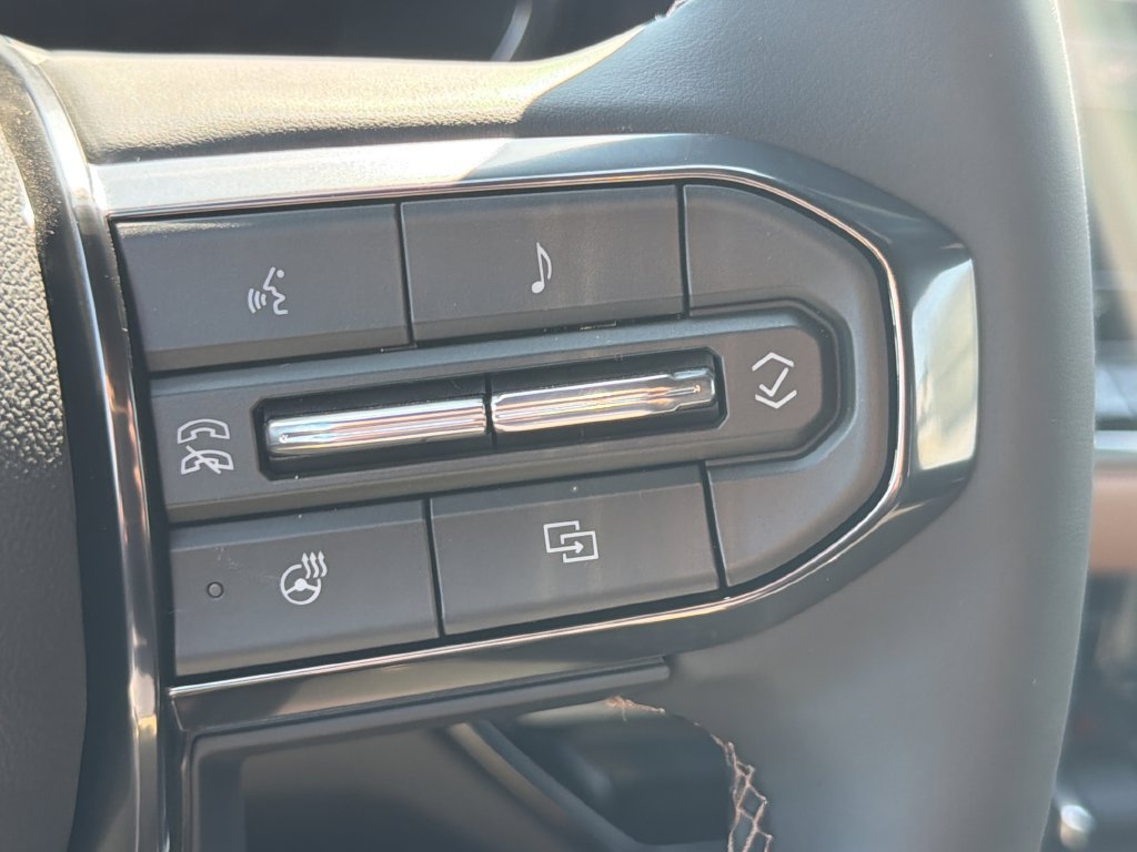 New 2026 GMC Canyon AT4 w/ Technology Plus Package AWD/4WD image 19