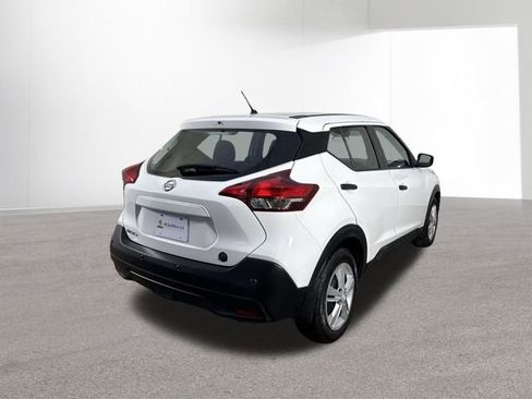 Used 2020 Nissan Kicks S image 33