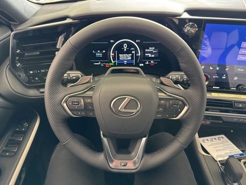 New 2026 Lexus TX 500h AWD image 18