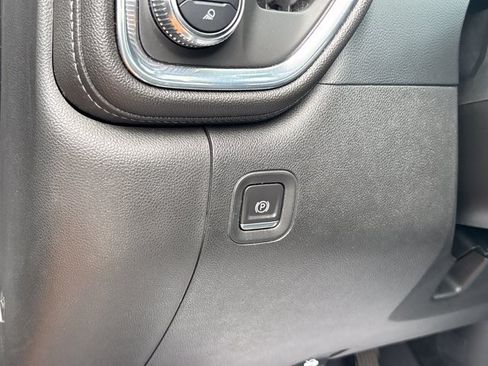Used 2022 GMC Sierra 3500 Denali AWD/4WD image 24