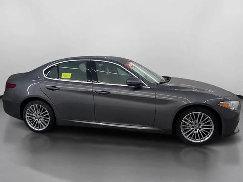 Used 2020 Alfa Romeo Giulia Ti w/ Quick Order Package 22X Lusso AWD/4WD image 11