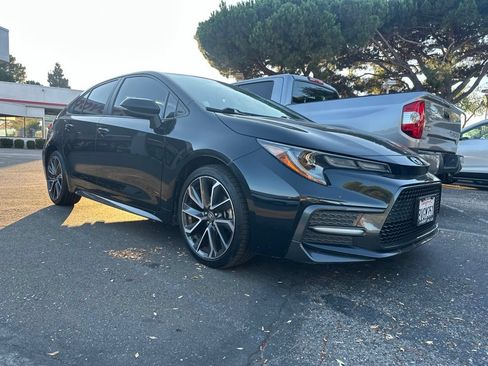 Used 2020 Toyota Corolla XSE FWD image 2