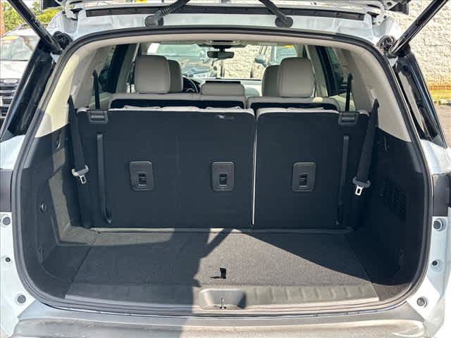 Used 2026 Nissan Pathfinder SL FWD image 5