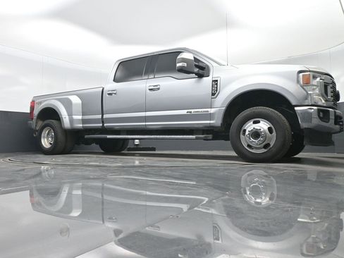 Used 2021 Ford F350 Lariat w/ Lariat Value Package image 32