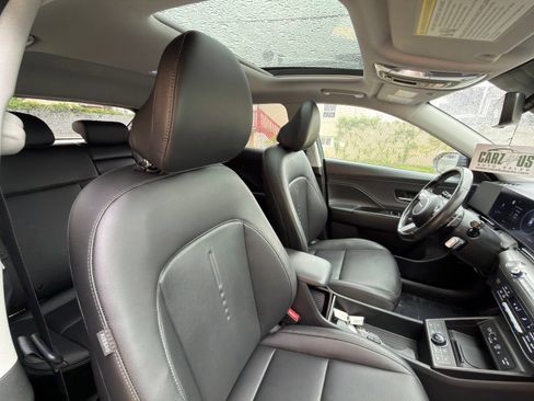 Used 2024 Hyundai Kona Limited AWD/4WD image 24