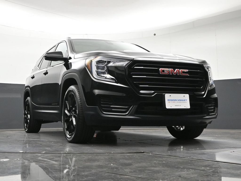 Certified 2023 GMC Terrain SLE w/ Driver Convenience Package AWD/4WD image 30