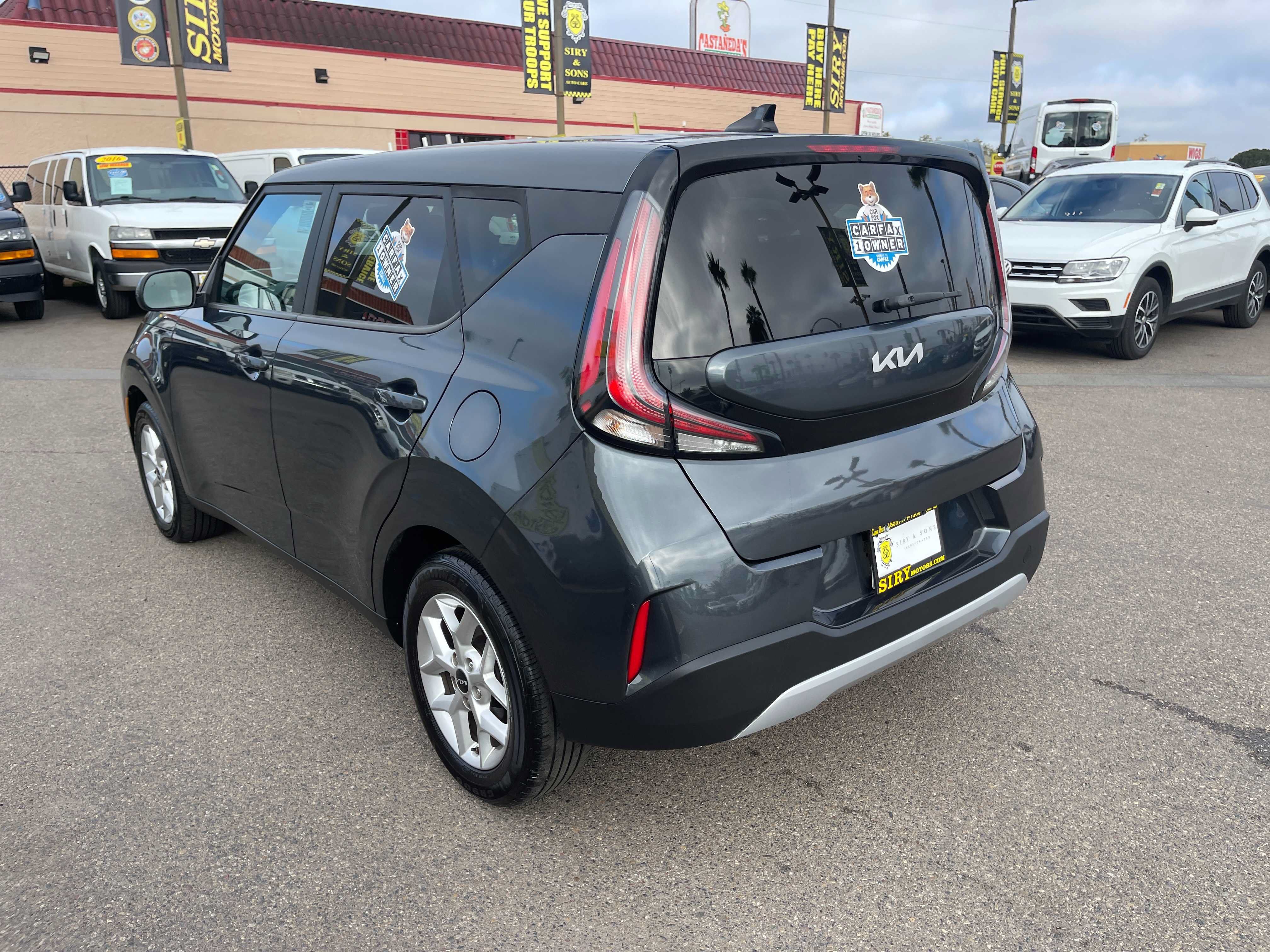 Used 2023 Kia Soul LX w/ LX Technology Package FWD image 5