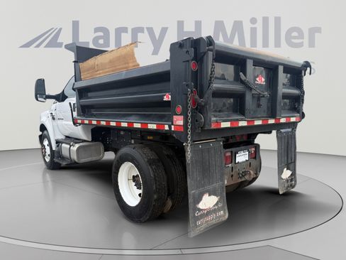 Used 2021 Ford F750 2WD Regular Cab Super Duty image 3