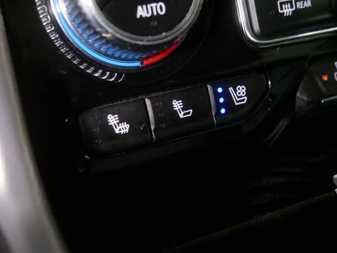 Used 2024 GMC Yukon Denali AWD/4WD image 27