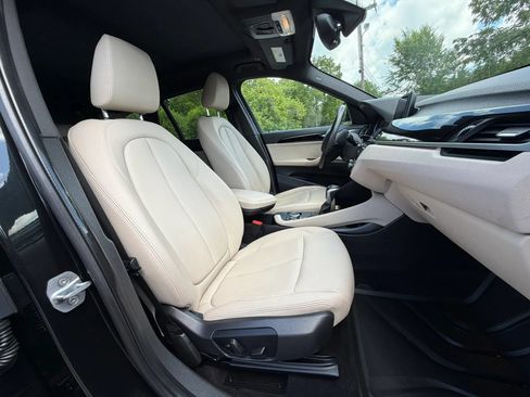 Used 2019 BMW X1 xDrive28i w/ Convenience Package AWD/4WD image 15