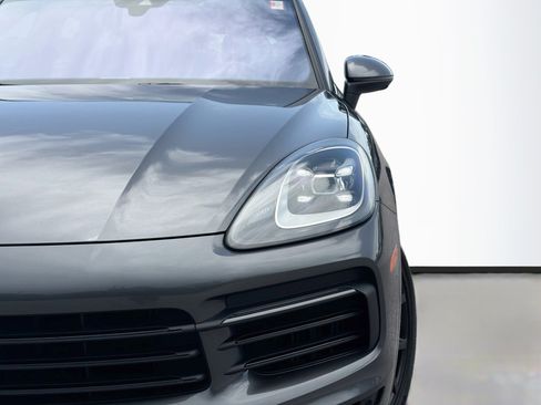 Used 2023 Porsche Cayenne Platinum Edition AWD/4WD image 9
