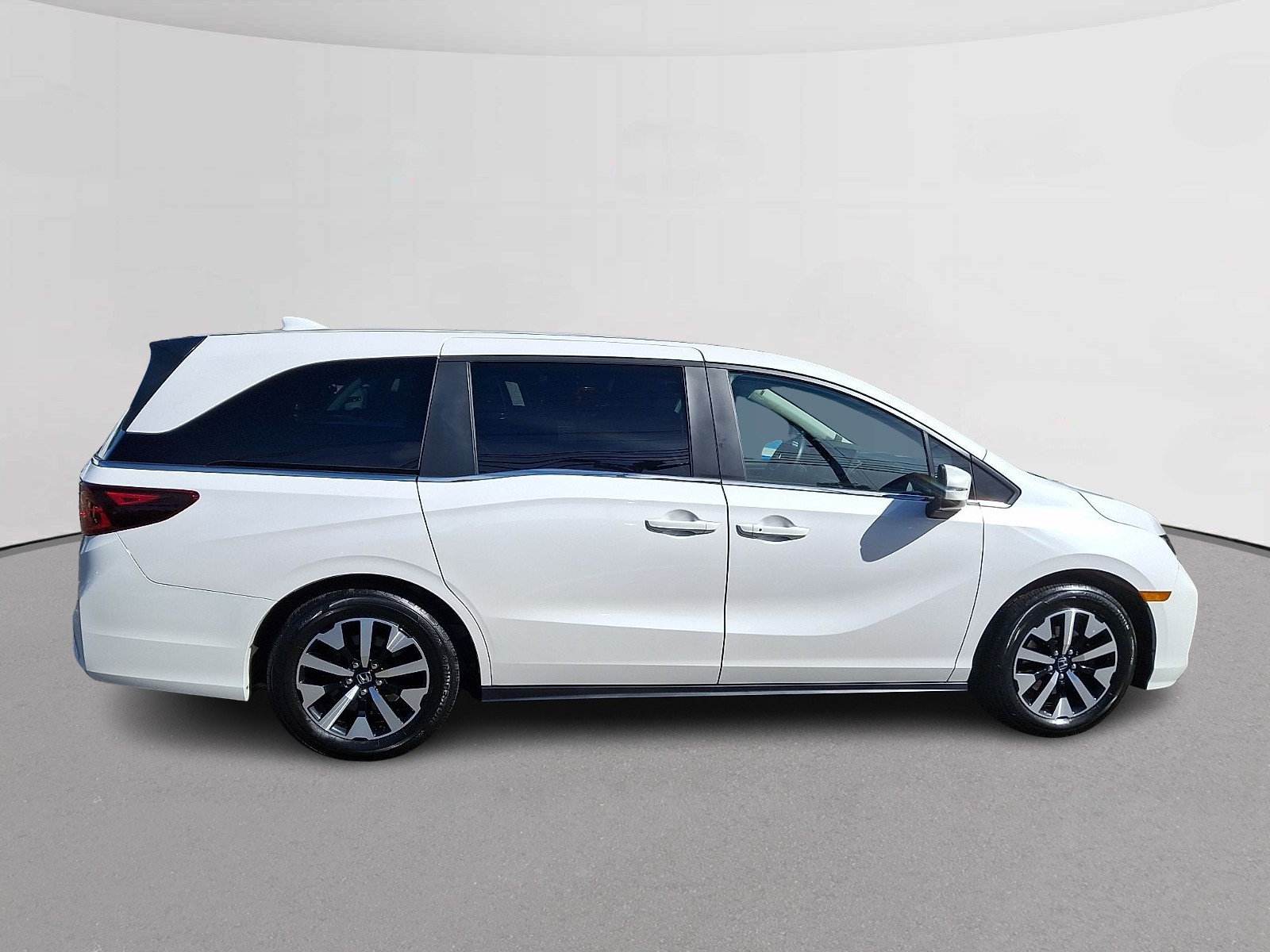 Certified 2025 Honda Odyssey EX-L image 12