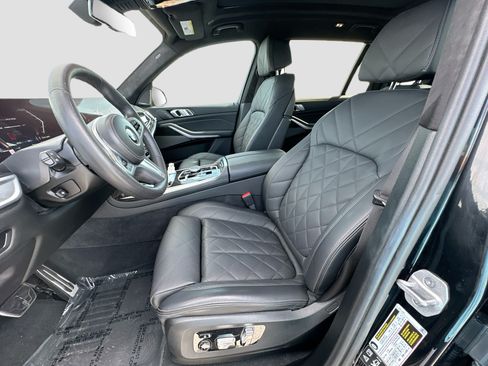 Certified 2025 BMW X7 xDrive40i w/ M Sport Package AWD/4WD image 22