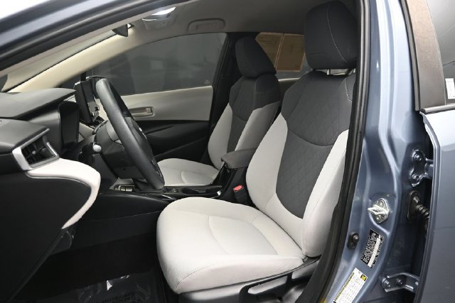 Used 2022 Toyota Corolla LE FWD image 5