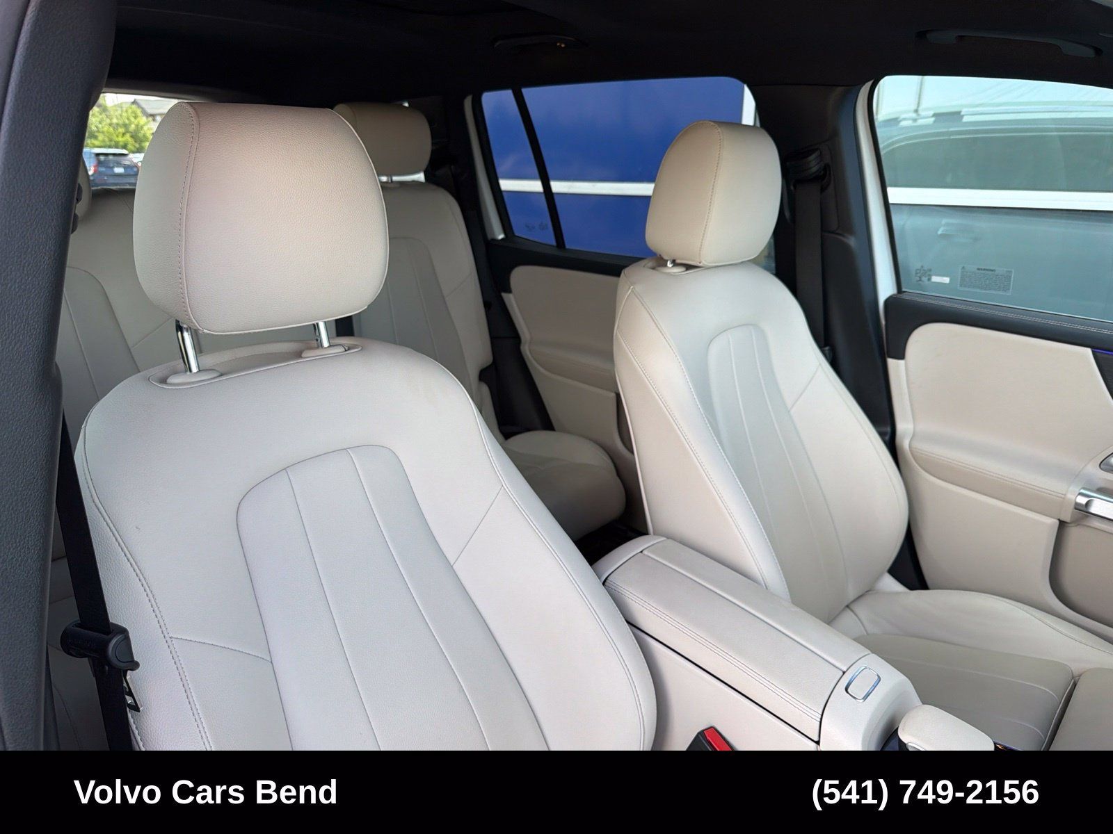 Used 2023 Mercedes-Benz EQB 300 4MATIC image 26