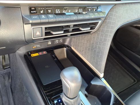 Certified 2025 Toyota Camry XLE w/ Premium Plus Package FWD image 33