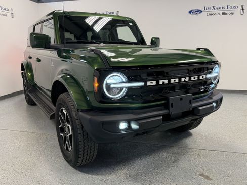 Used 2025 Ford Bronco Outer Banks AWD/4WD image 36