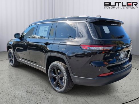 New 2026 Jeep Grand Cherokee L Limited w/ Limited Altitude Package AWD/4WD image 4
