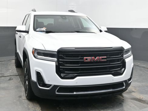 Used 2023 GMC Acadia SLT image 3