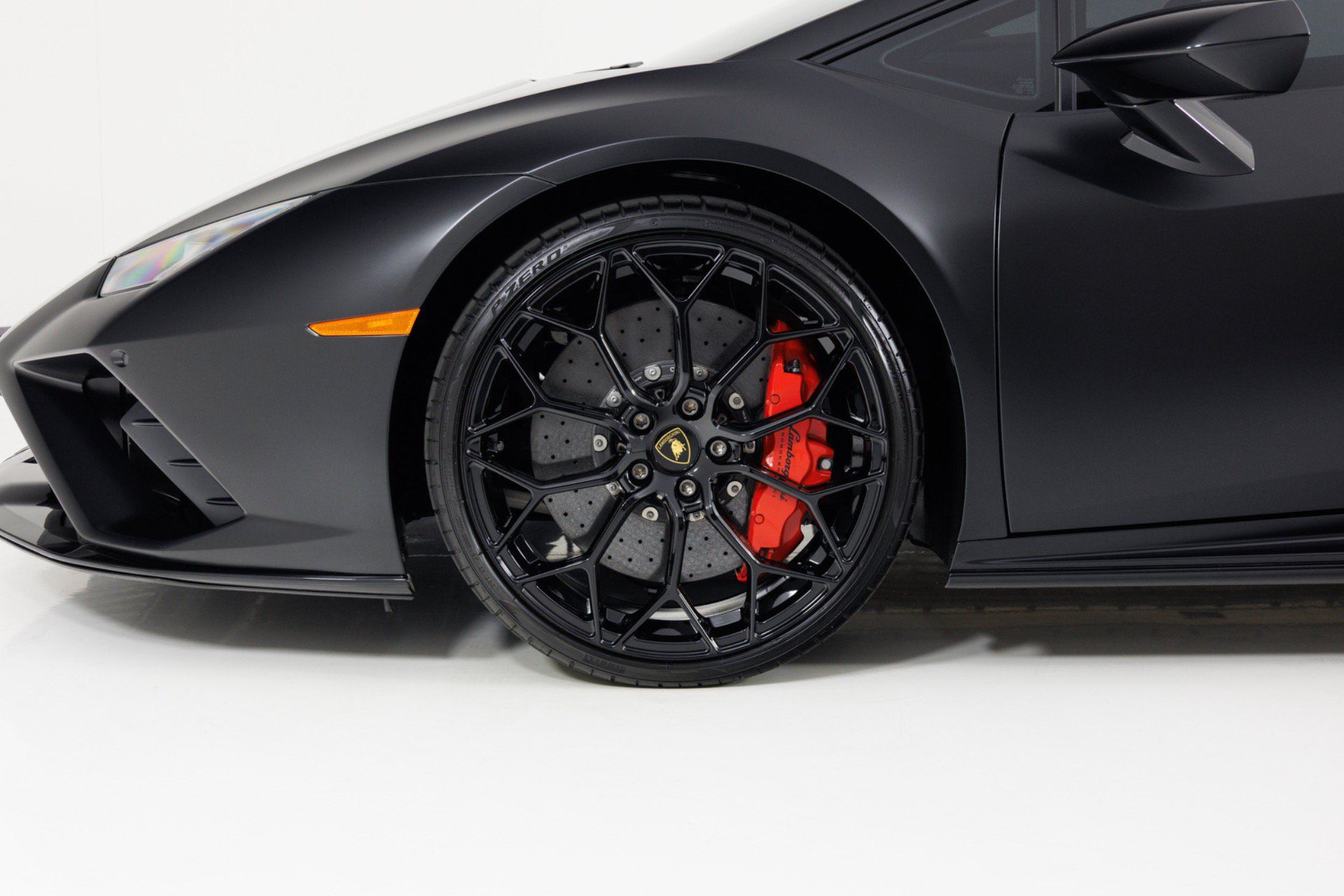 Used 2023 Lamborghini Huracan EVO RWD image 9