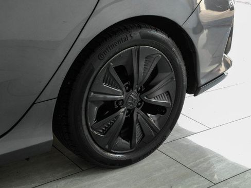 Used 2018 Honda Civic EX-L image 48