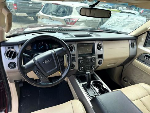 Used 2015 Ford Expedition XLT w/ Equipment Group 202A image 9