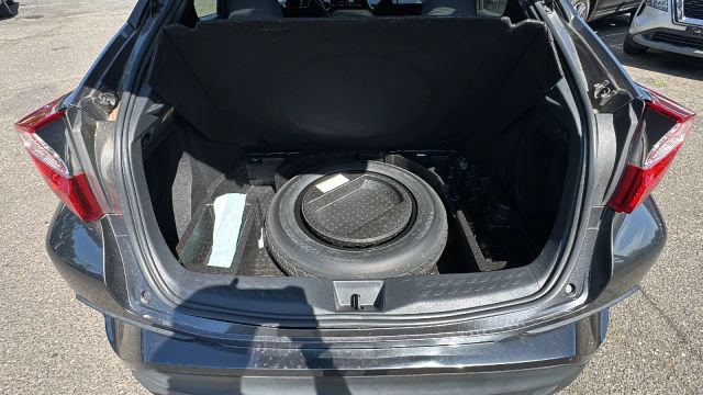 Used 2021 Toyota C-HR LE FWD image 17