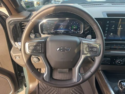 Used 2025 Chevrolet Silverado 1500 LT Trail Boss w/ Convenience Package II image 21