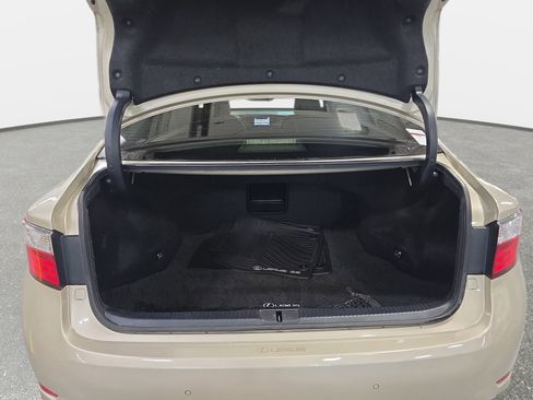 Used 2013 Lexus ES 350 w/ Luxury Pkg FWD image 12