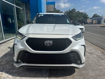 Used 2022 Toyota Highlander XSE