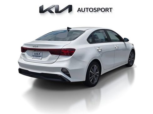 Certified 2024 Kia Forte LXS w/ LXS Technology Package FWD image 8