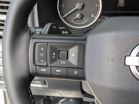 Certified 2025 Nissan Rogue SV FWD image 16