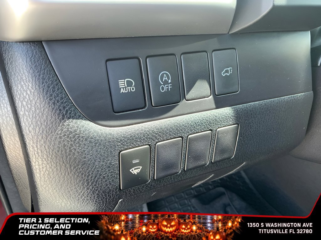 Used 2018 Toyota Highlander Plus w/ Carpet Mat Package (TMS) AWD/4WD image 25