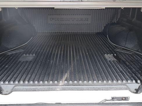 Used 2025 Nissan Frontier Pro-X w/ Tow Package RWD image 18