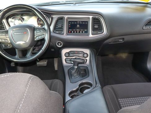 Used 2023 Dodge Challenger SXT image 10