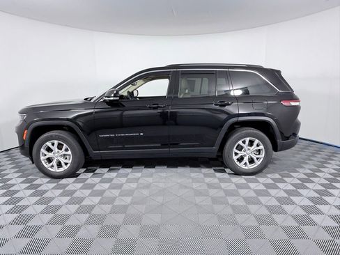 Used 2022 Jeep Grand Cherokee Limited image 6