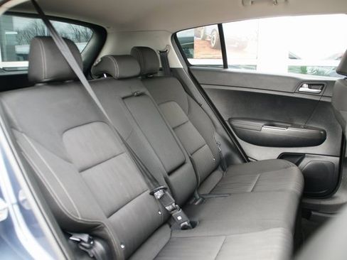 Used 2022 Kia Sportage LX image 28