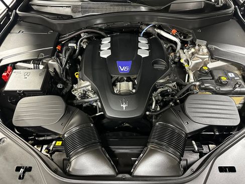 Used 2022 Maserati Levante Modena image 28