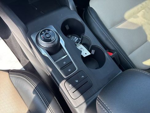 Used 2022 Ford Escape Titanium w/ Titanium Elite Package image 26