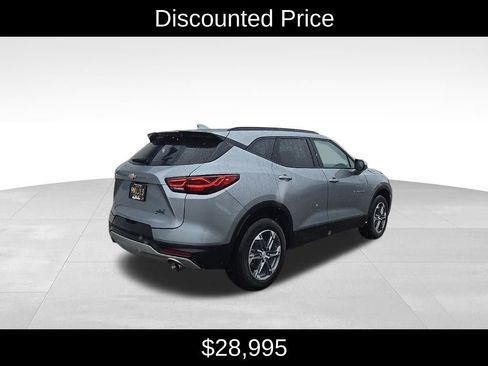 Used 2024 Chevrolet Blazer LT w/ Convenience Package image 3