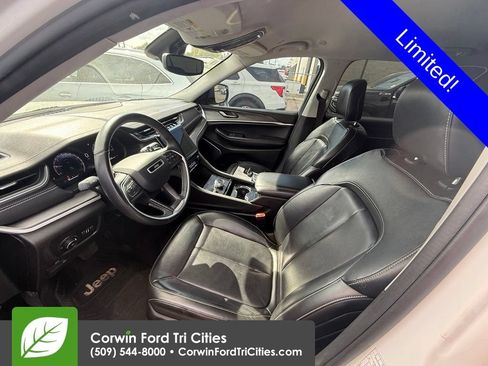 Used 2022 Jeep Grand Cherokee L Limited AWD/4WD image 7
