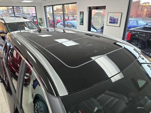 Used 2023 Nissan Rogue SV w/ SV Premium B Package image 15